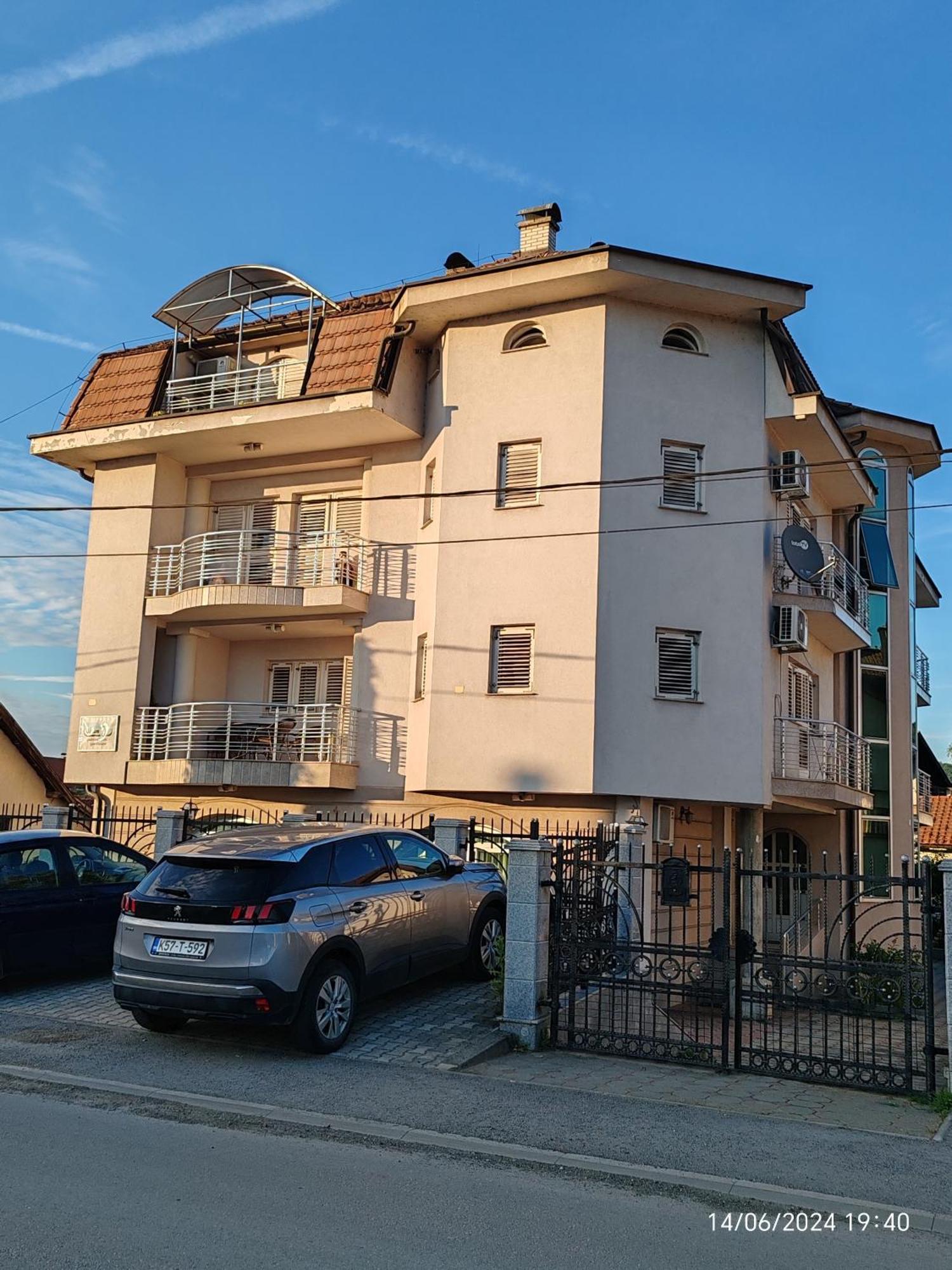 Guesthouse Jelic Teslić Exterior foto