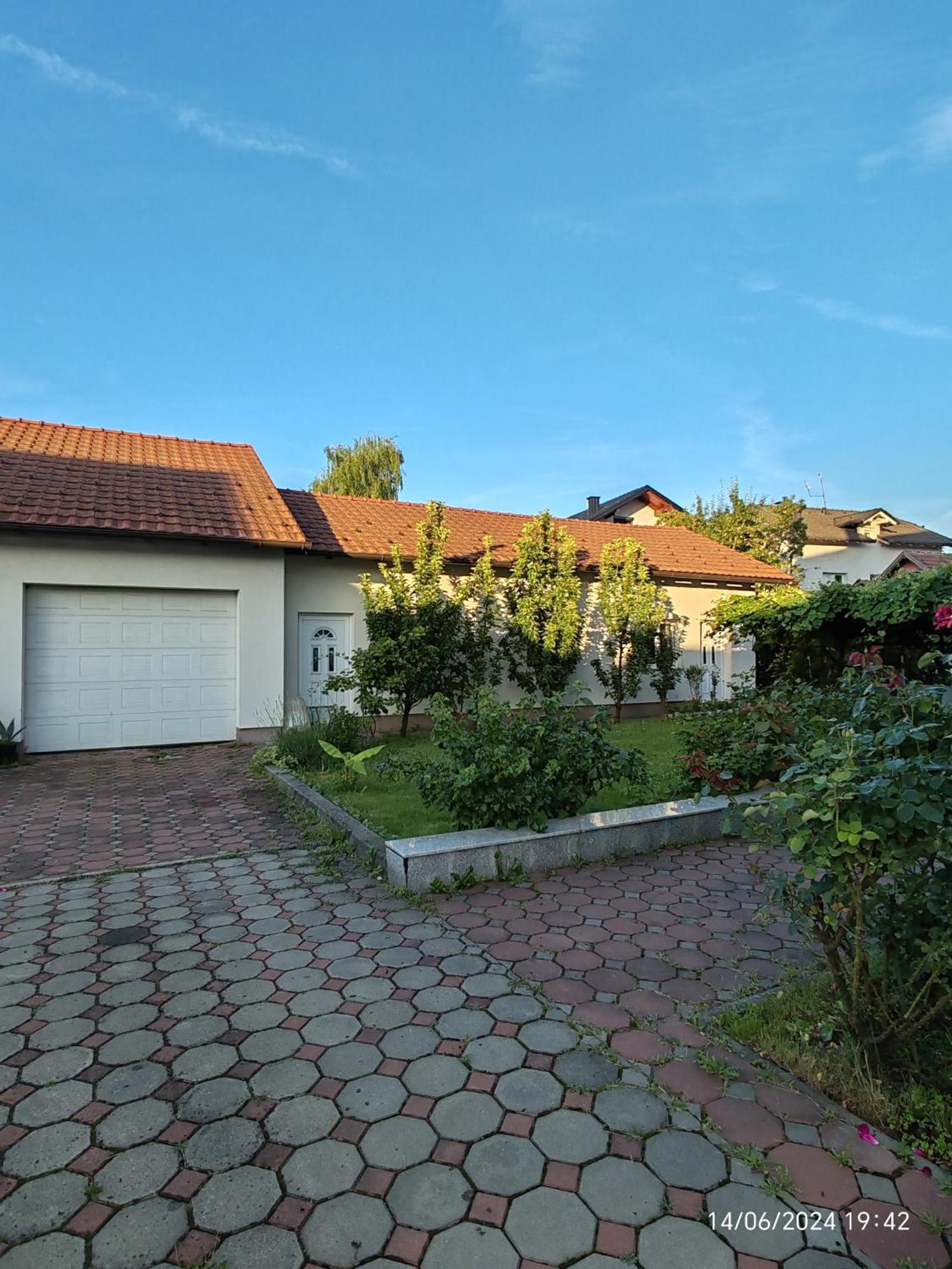 Guesthouse Jelic Teslić Exterior foto