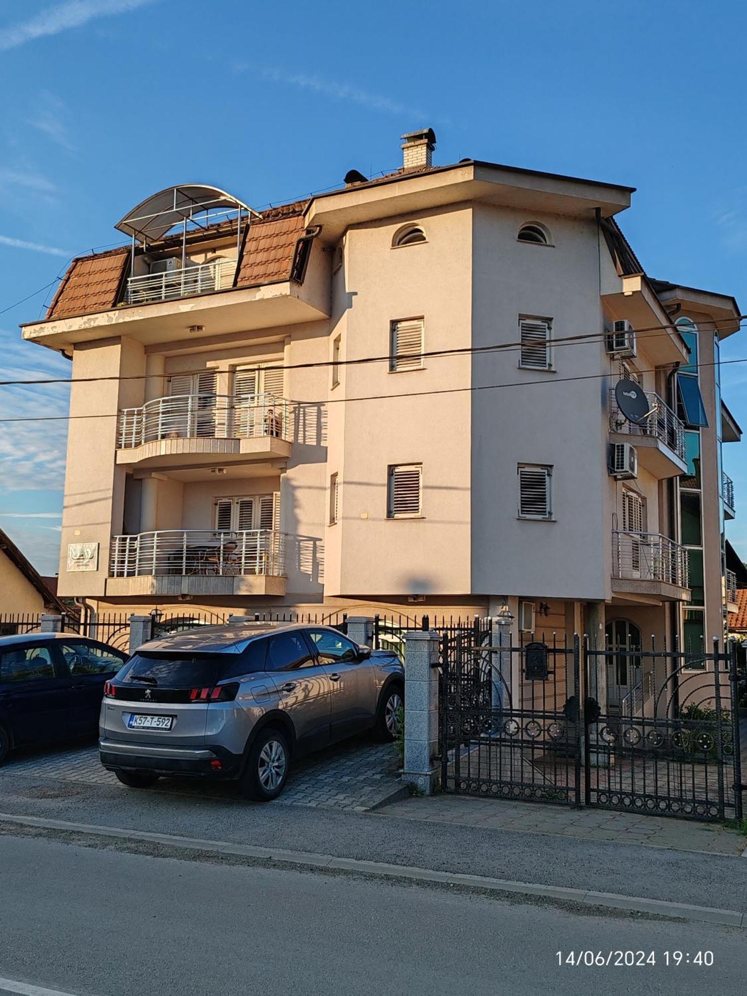Guesthouse Jelic Teslić Exterior foto